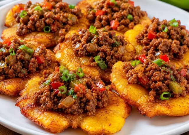Patacones con Carne 4 Unidades
